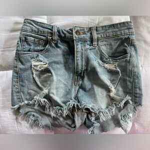 Women's Light Blue Distressed Denim Shorts - Frayed Hem Casual Cut